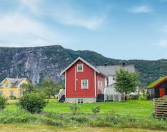 Tüm Ev/Apart Daire 2 Bedroom Accommodation In Eresfjord (Nesset, Norveç)