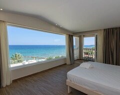 Belussi Beach Hotel & Suites (Kypseli, Greece)