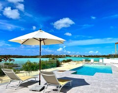 Hele huset/lejligheden New Villa - 6ix - Beachfront. Opening Special Rates Nowon ! (Cockburn Town, Turks and Caicos Islands)