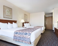 Khách sạn Baymont Inn and Suites Columbus - Rickenbacker (Columbus, Hoa Kỳ)
