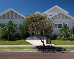 Koko talo/asunto White Sands Beach House (Marcoola, Australia)