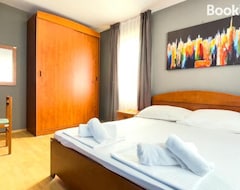 Otel GRAND - Premium rooms & apartments (Selce, Hırvatistan)