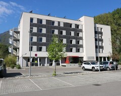 Khách sạn Ekho Hotel Grenoble Nord Saint Egreve (Saint-Égrève, Pháp)