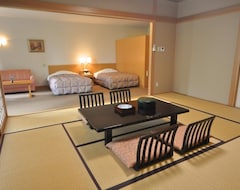 Ryokan Imperial Resort Tsujun Sanso (Kumamoto, Japan)