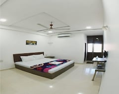 Hotel Nordic (Bharuch, Hindistan)