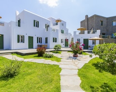 Koko talo/asunto Ammos Apt 2 - duplex apartment in a villa-like setting steps from the beach (Ormos, Kreikka)