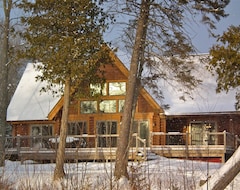 Casa/apartamento entero Lakefront Log Home Near Mackinac. Time To Book Your Summer Vacation On Brevort! (Moran, EE. UU.)