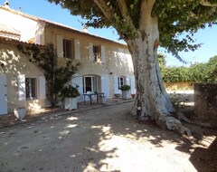 Toàn bộ căn nhà/căn hộ Gorgeous Farmhouse In The Middle Of Vineyards With Private Pool In Visan (Visan, Pháp)