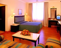 Hotel Harbour View Residency (Kochi, India)