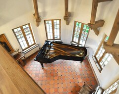 Toàn bộ căn nhà/căn hộ Elegant Little Half-timbered Mansion With Its Spa Area (Bonneville-la-Louvet, Pháp)