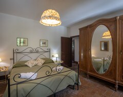 Toàn bộ căn nhà/căn hộ Apartment With Access To The Swimming Pool And Tennis Court (Onano, Ý)