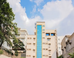 Otel Oyo 22474 Neon Homes (Hyderabad, Hindistan)