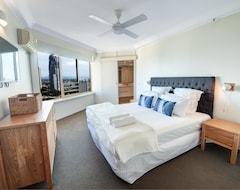 Hotelli Contessa Holiday Apartments (Main Beach, Australia)