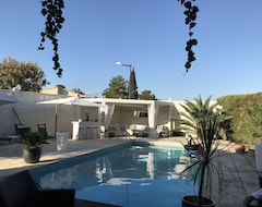 Cijela kuća/apartman Charming Villa With Pool, 10 Minutes From Montpellier, 20 Minutes From The Beaches (Pignan, Francuska)