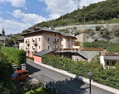 Cijela kuća/apartman Mountain Villa For Families / Groups (4-16 Guests) (Chambave, Italija)