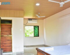 Khách sạn Comforts Stays Kihim (Alibaug, Ấn Độ)