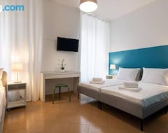 Toàn bộ căn nhà/căn hộ Mia Rooms - Room With Private Bath Bolzano Center01 (Bolzano, Ý)