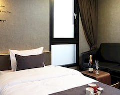 Khách sạn S& Hotel (Daejeon, Hàn Quốc)