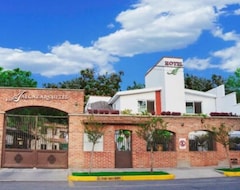 Hotel Alcazar Suites (Zapopan, Mexico)