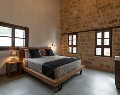Otel Ancient Knights Luxury Suites (Rodos Adası, Yunanistan)