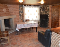 Koko talo/asunto Bed And Breakfast Casa Salva, Up To 8 People In The Sierra De France (La Rinconada de la Sierra, Espanja)