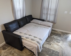 Cijela kuća/apartman Orange Grove Cottage,1 Bedroom, Full Kitchen, Wifi, Ac Private Patio & Parking (Orange City, Sjedinjene Američke Države)