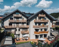 Otel Am Brunnen Apartments (Natz-Schabs, İtalya)