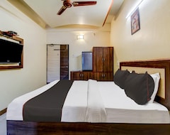 Collection O Hotel Jayratna (Pimpri-Chinchwad, India)