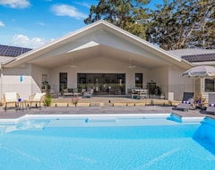 Koko talo/asunto Luxury Home On Acreage, Pool, Donation To The Koala Hospital With Every Booking (Bonville, Australia)