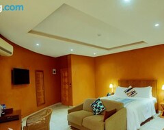 Hotel Trois Ore Residences & Green Earth Bistro (Ibadan, Nigerija)
