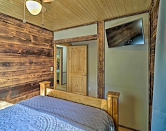Casa/apartamento entero Cozy Cabin With Backyard Oasis 11 Mi To Marina (Elizabeth, EE. UU.)