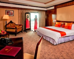 Khách sạn Don Chan Palace Hotel & Convention (Viêng Chăn, Lào)
