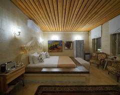 Khách sạn Karlik Cave Suite (Uçhisar, Thổ Nhĩ Kỳ)