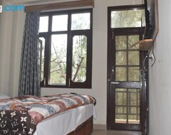 Khách sạn Hills View Home Stay (Shimla, Ấn Độ)
