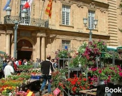 Entire House / Apartment Charmant T3 Centre Historique, Parking En Supplement (Aix-en-Provence, France)