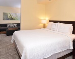 Otel SpringHill Suites by Marriott Corona Riverside (Corona, ABD)