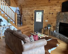 Entire House / Apartment Cozy Cabin On The New River Located In The Beautiful North Carolina Mountains. . (Crumpler, USA)