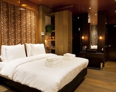 Hotel Manzo's Suites (Zaandam, Netherlands)
