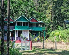 Koko talo/asunto Romantic Nature Surrounded (Alipurduar, Intia)