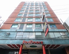 Khách sạn RedDoorz near Araneta Center Quezon City (Quezon City, Philippines)
