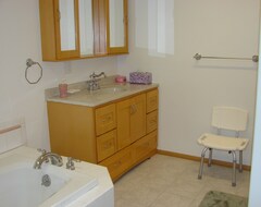 Toàn bộ căn nhà/căn hộ Wow! On The Water 4-bedroom 3-bathrooms Sleeps 10-12 (Lakeside, Hoa Kỳ)