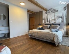 Bed & Breakfast Maison Longue de La Cassine (Vendresse, Ranska)