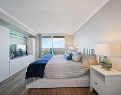 Casa/apartamento entero New! Waterfront Resort Condo: Private Beach & Pool (Hudson, EE. UU.)