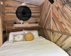 Casa/apartamento entero Tiny House Tucked In The Woods - Only 192 Sq. Ft. (McEwen, EE. UU.)