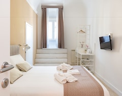 Hotel Trevi Fountain Guesthouse (Rome, Italy)