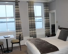 Hotelli Hotel Commodore (Cobh, Irlanti)