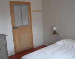 Cijela kuća/apartman Maison De Ville Indépendante Centre Village (Savigny-lès-Beaune, Francuska)