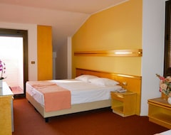 Hotel Antares (Grado, Italy)