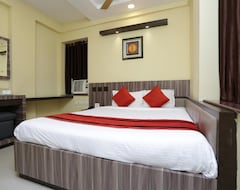 OYO 9818 Hotel Diamond Plaza (Kolkata, India)