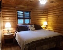 Tüm Ev/Apart Daire Log Cabin Completely Renovated In 2019, Dog Friendly, Internet, And Wifi Tv (Center Lovell, ABD)